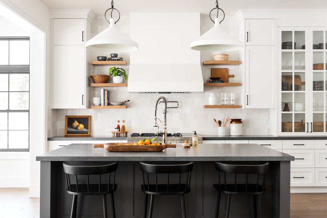 Black & White Transitional Kitchen