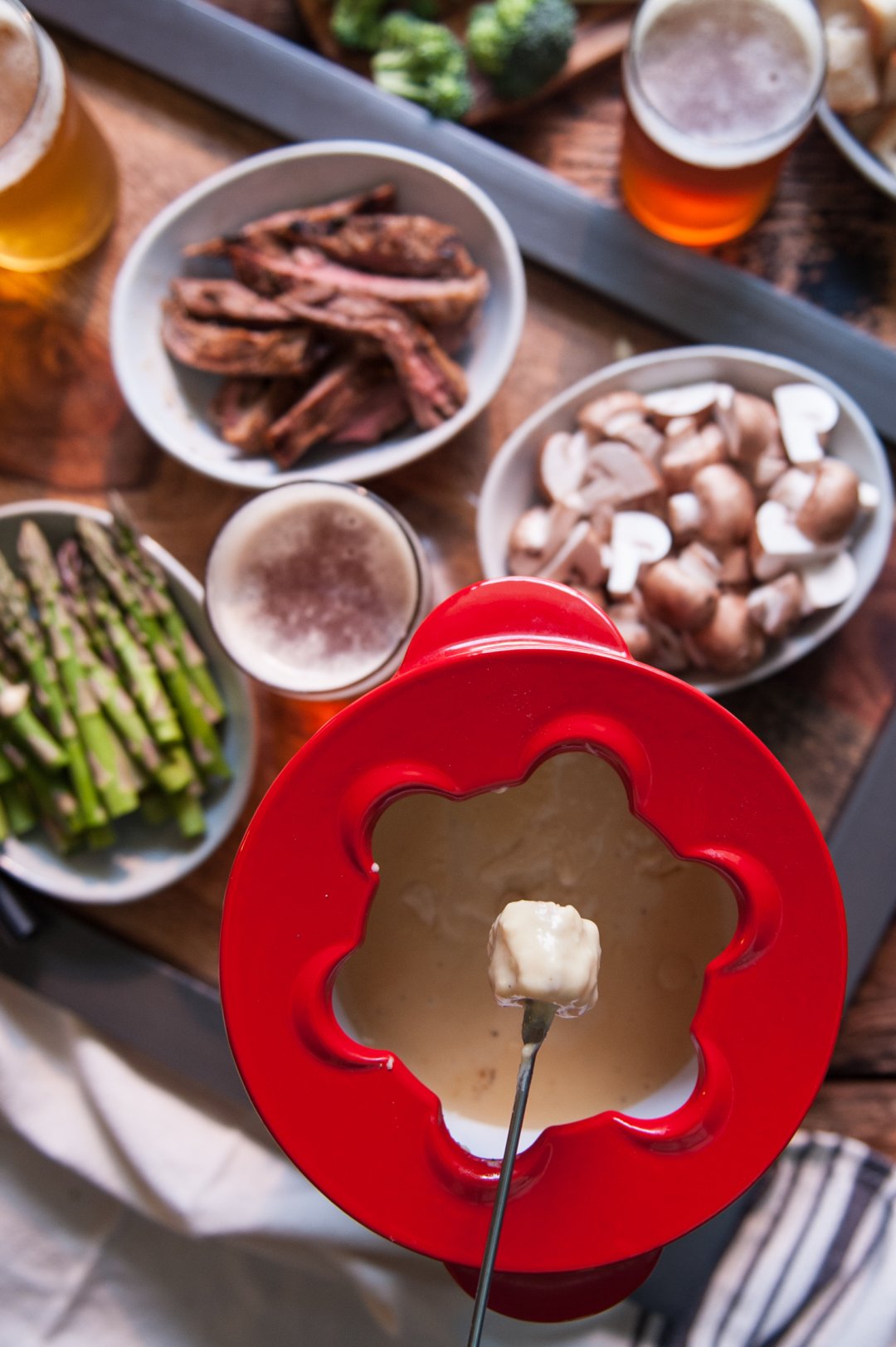 {Fondues
70} Beer Cheese Fondue Recipe - Crate and Barrel Blog | {Fondues
70}