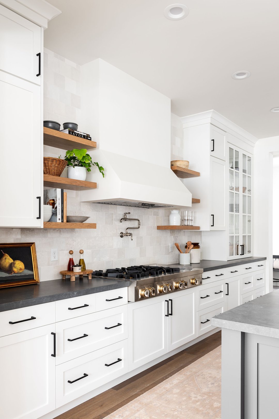 Black & White Transitional Kitchen