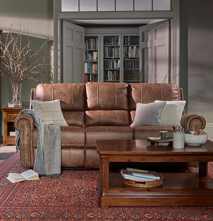 What’s the Difference Between a Sofa and a Loveseat?