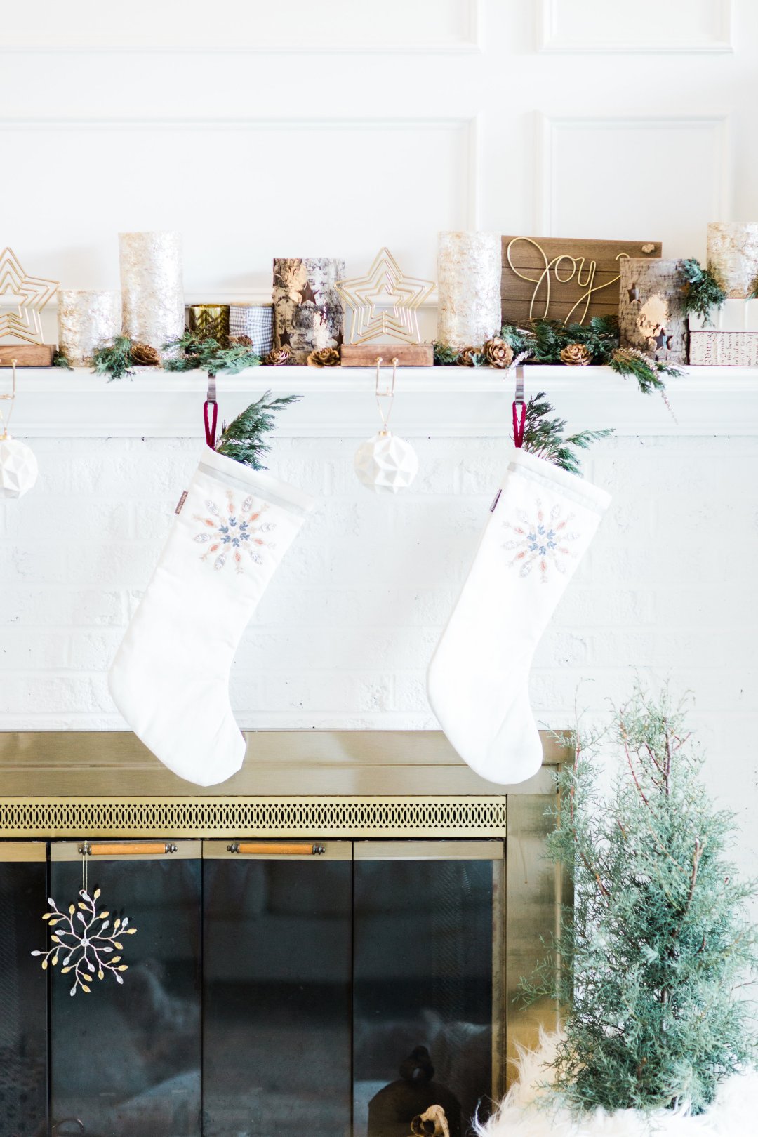 How to Transition Your Décor From the Holidays to New Year's Eve