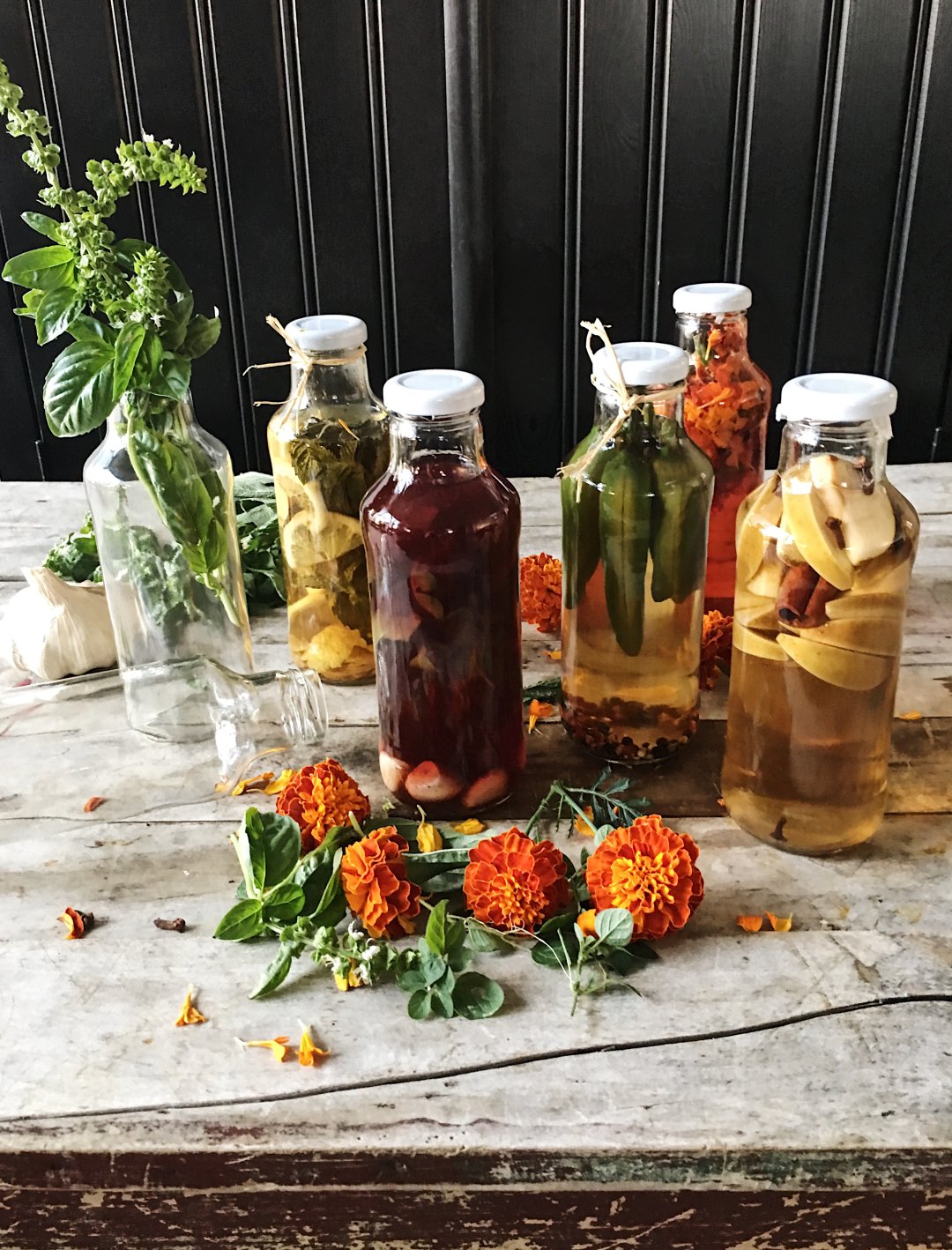 5 Homemade Gourmet Vinegar Flavors to Make Easily at Home Simplify