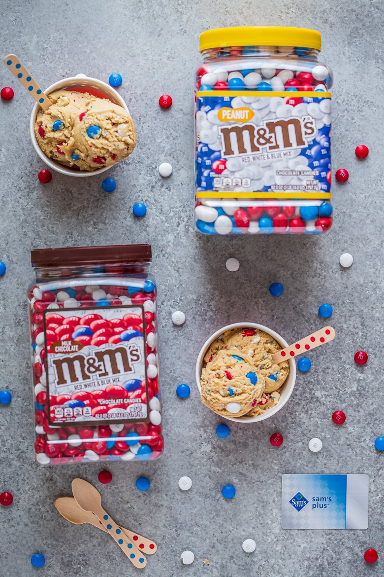 M&M's Chocolate Candies, Red, White & Blue Mix, Peanut - 62 oz