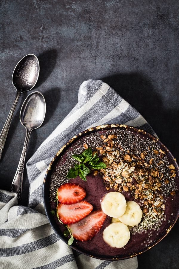 How to Make Brazilian Açaí Bowl (3 ingredients) - Living Healthy