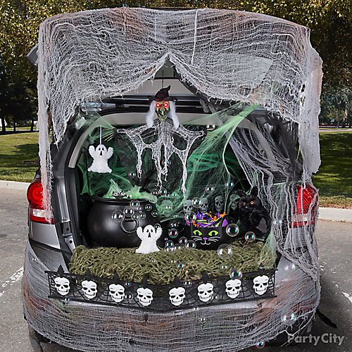 22 Trunk-or-Treat Ideas That Rev up Halloween Fun | Party City