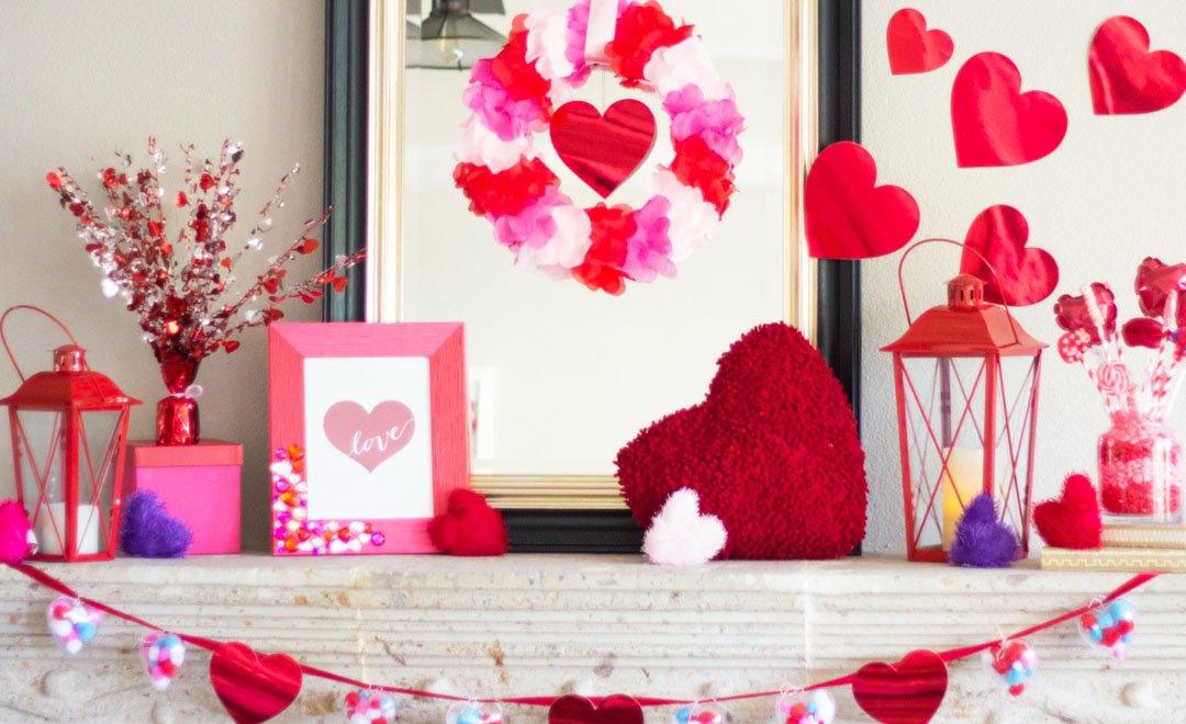 Shop It: Valentine’s Day Hearts Mantel | Fun365