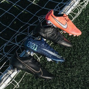The Nike Phantom Vision Elite By You Soccer Cleat Shoe