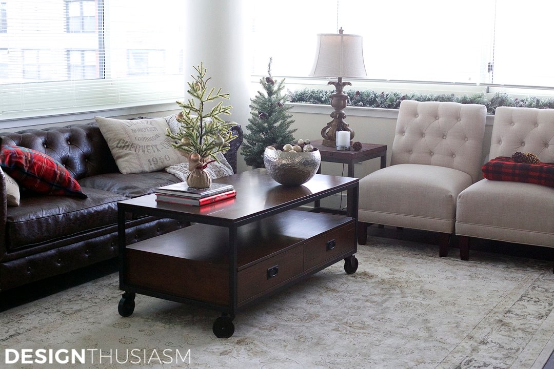 12 Easy Holiday Decorating Ideas For A Small Apartment
