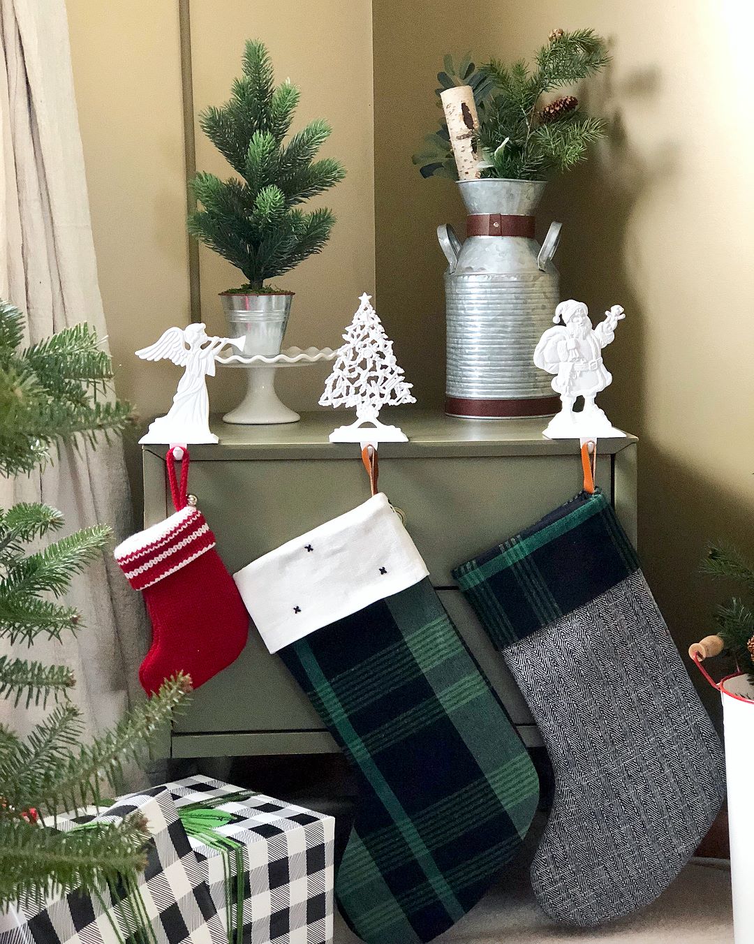 Minimalist Christmas Decorations Target for Large Space