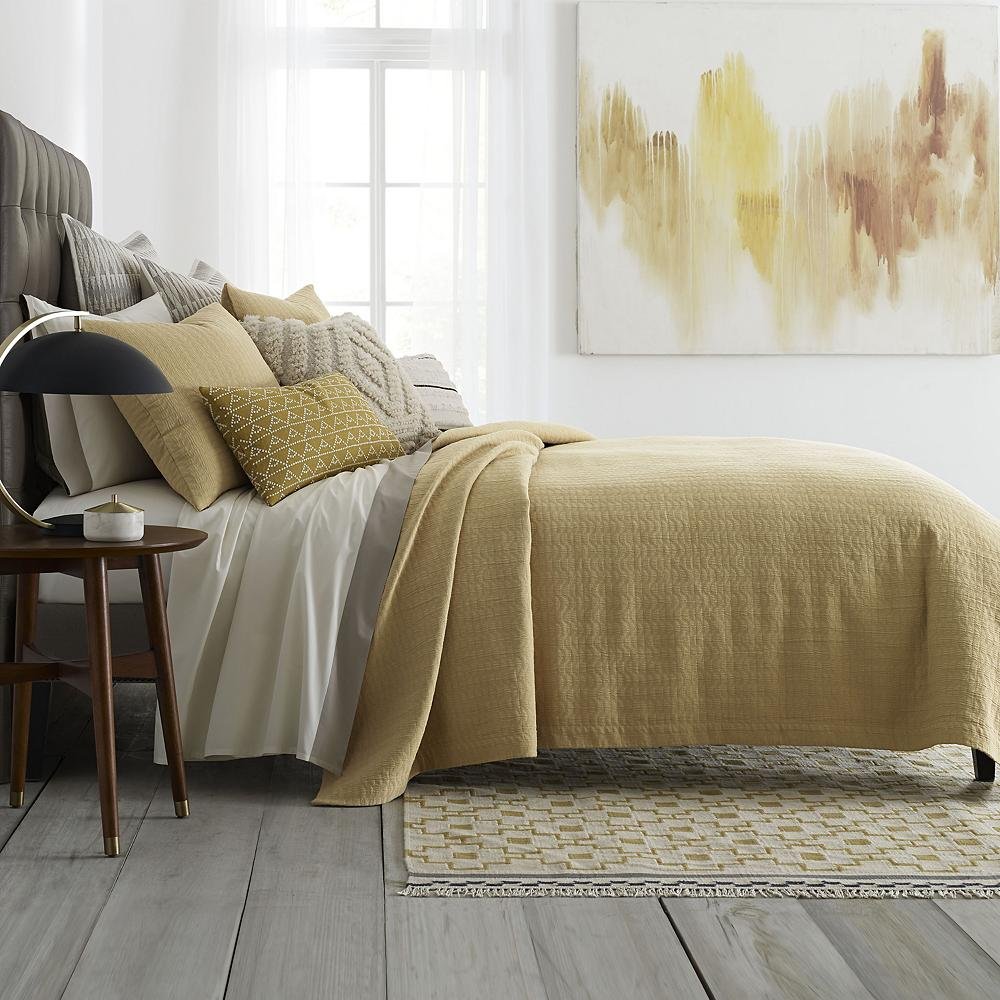 How to Coordinate Textiles Mixing & Matching Bedding at