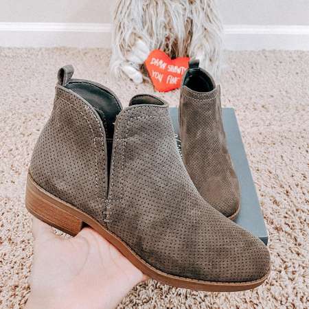 instagram post by cheetosandpizza