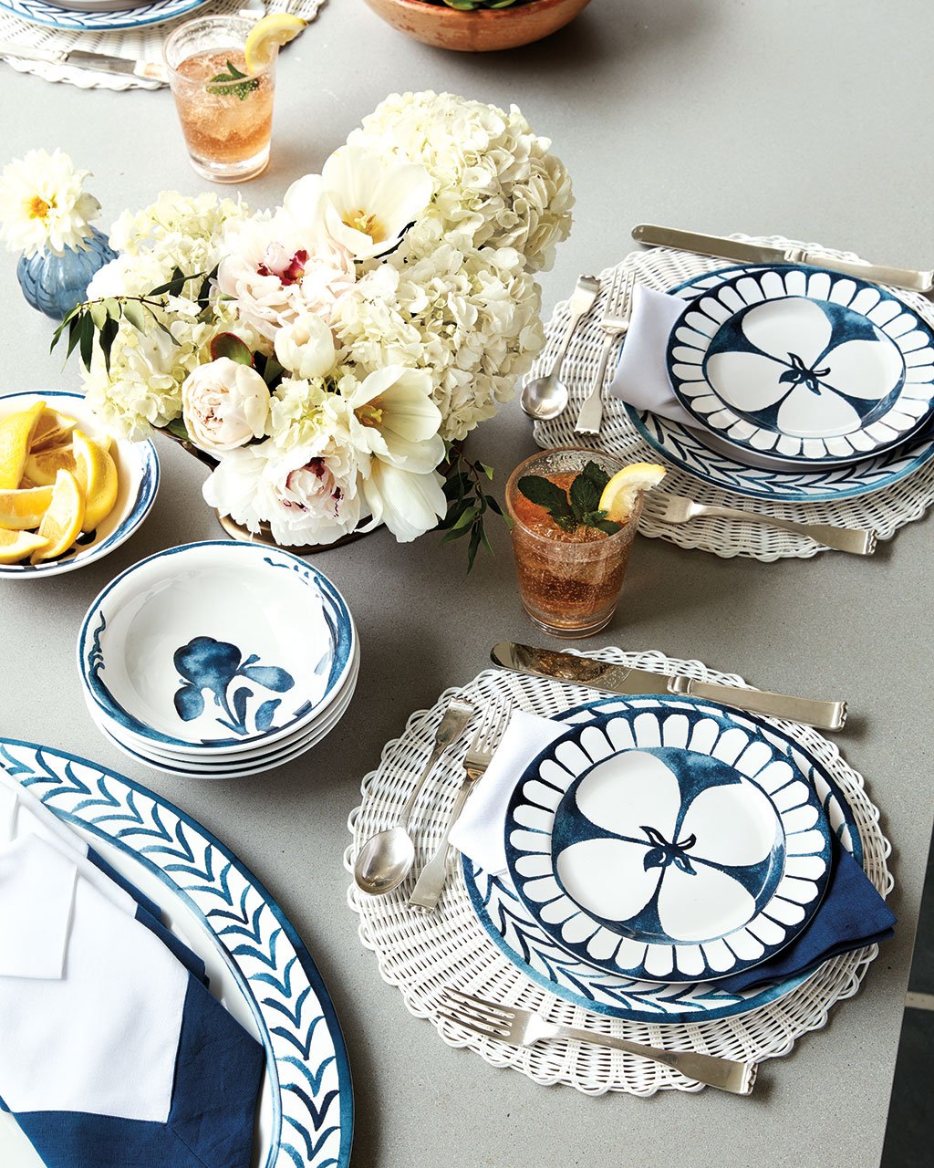 How to Host a Great Summer Party - How to Decorate