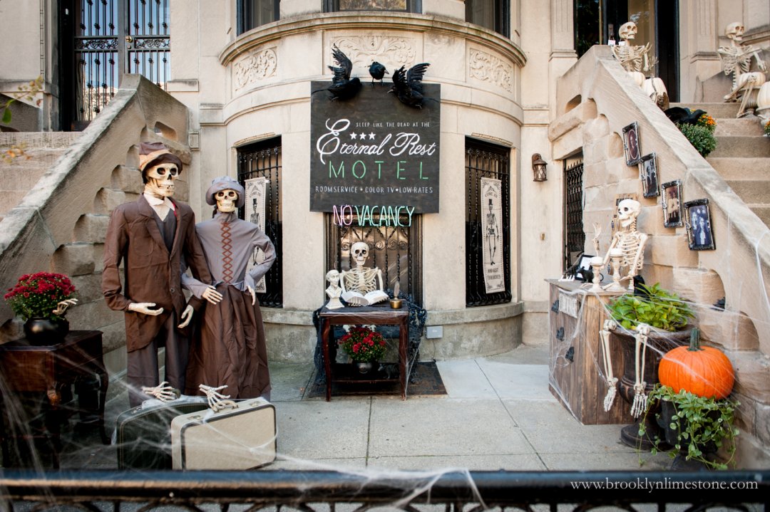 Eternal Rest Haunted Hotel Halloween Front Entrance from Lowes