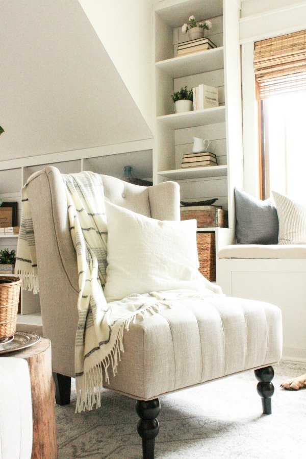 Farmhouse Master Bedroom | bright and cozy bedroom | master bedroom | farmhouse style | faux beams | faux fireplace | farmhouse bedroom | master bedroom remodel | master bedroom makeover | white bedroom