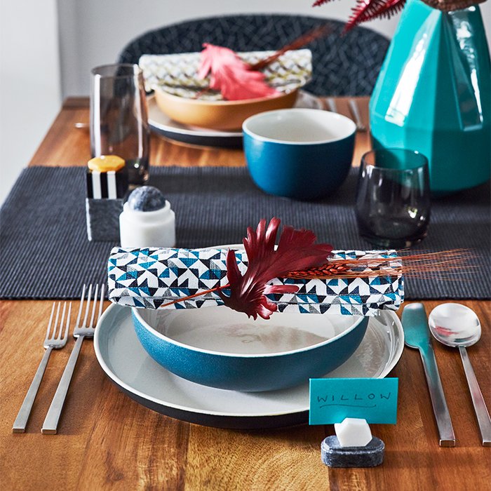 West elm outlet table setting