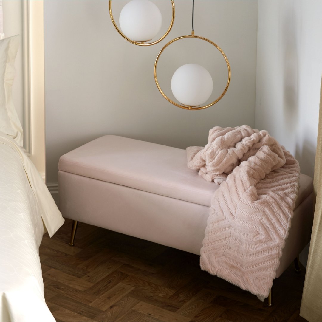 Christmas decorating with Alison Cork