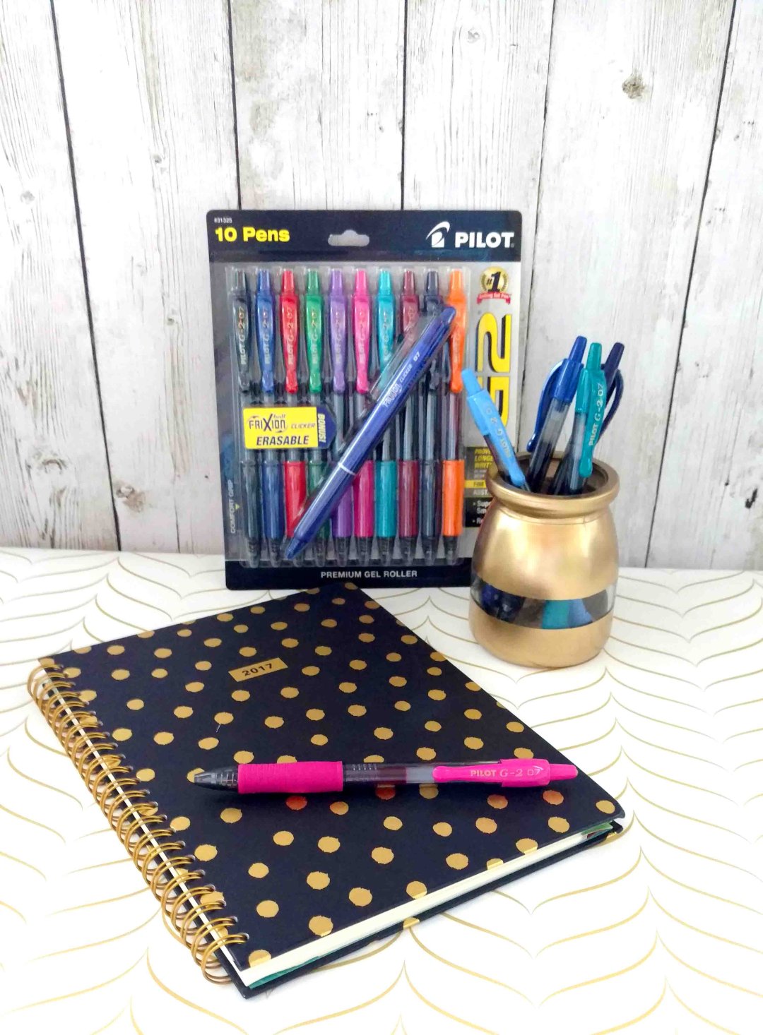 How I Organize My Planner with Pilot G2 Pens - Hannah With A Camera