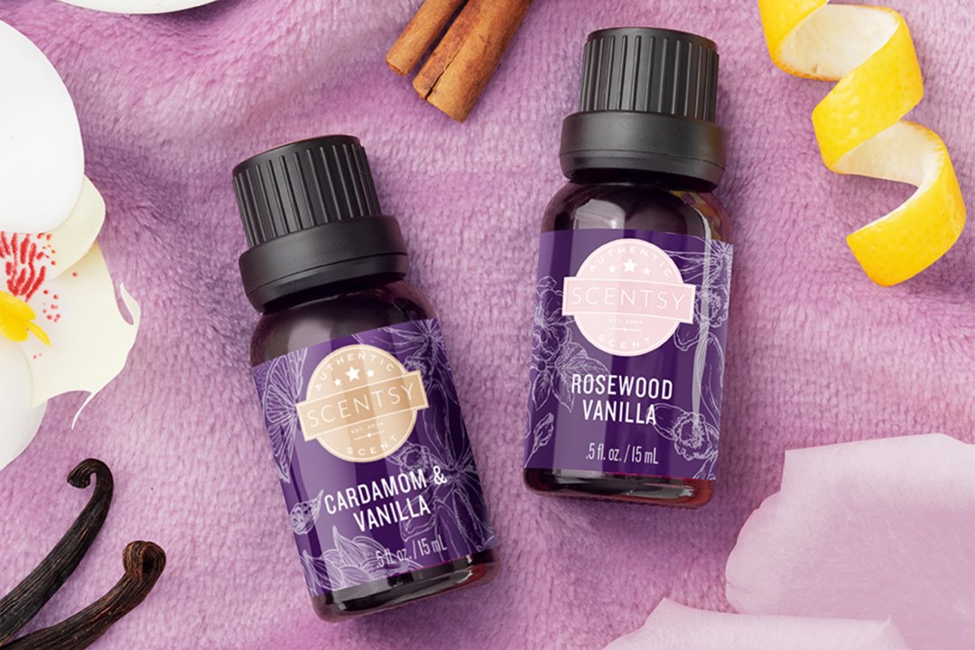 Scentsy essential oils in Cardamom & vanilla scent and Rosewood Vanilla scent
